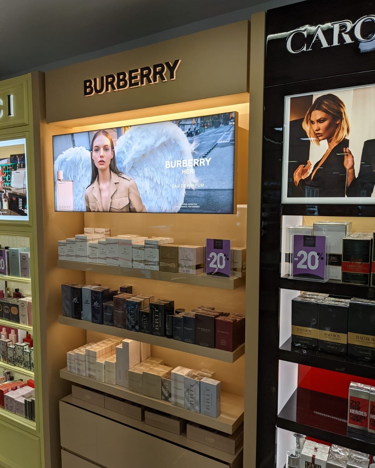 nowyux zdjecia retail