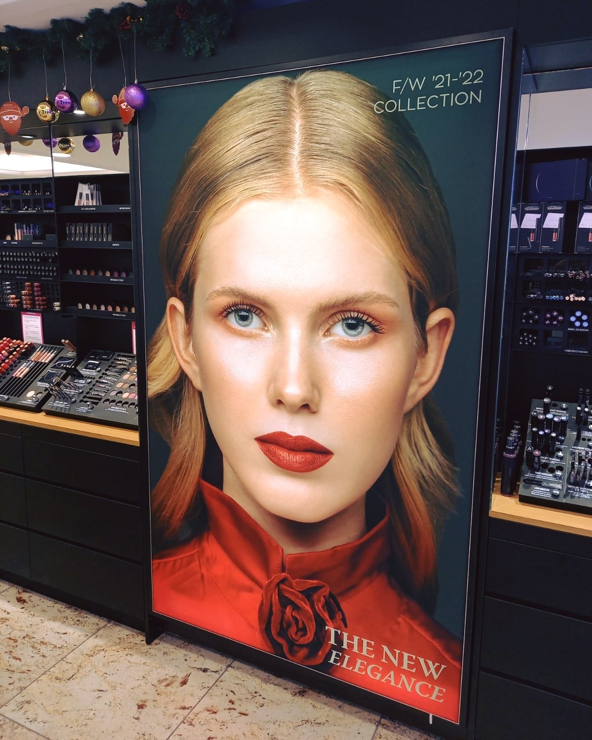 nowyux zdjecia retail