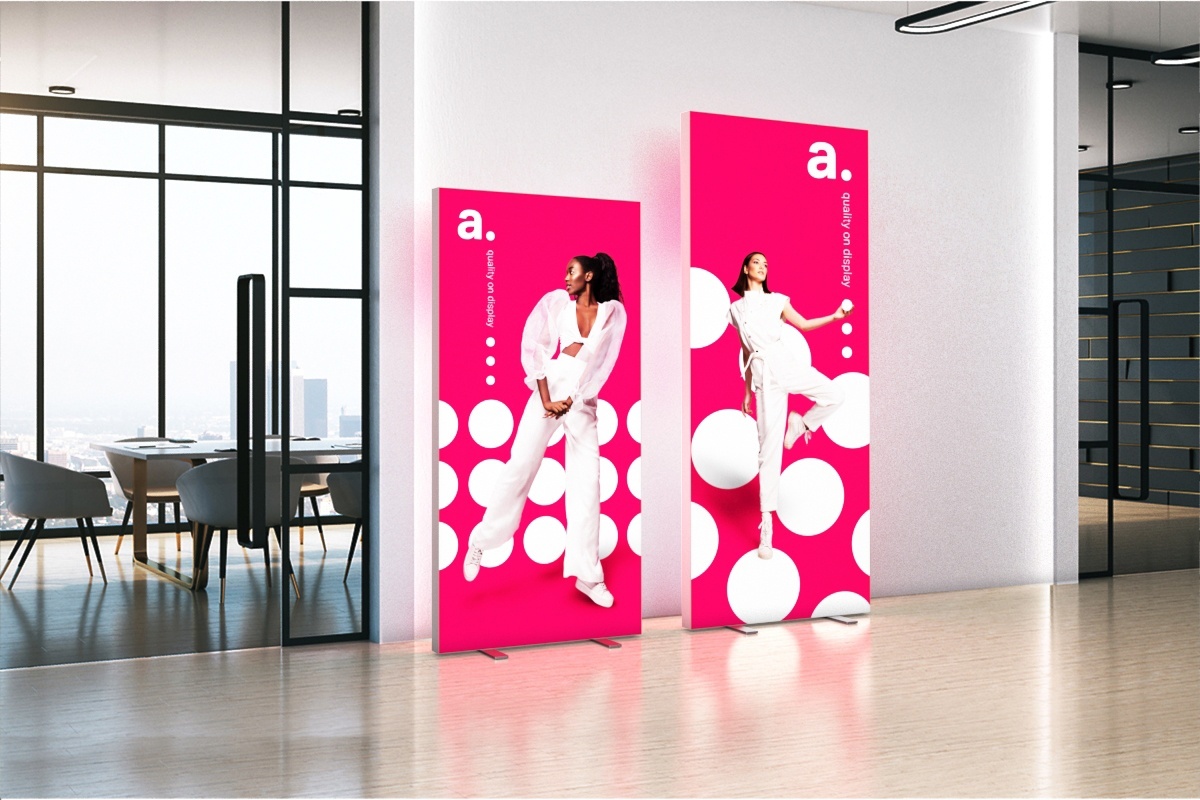 Kasetony podświetlane w aranżacji biura