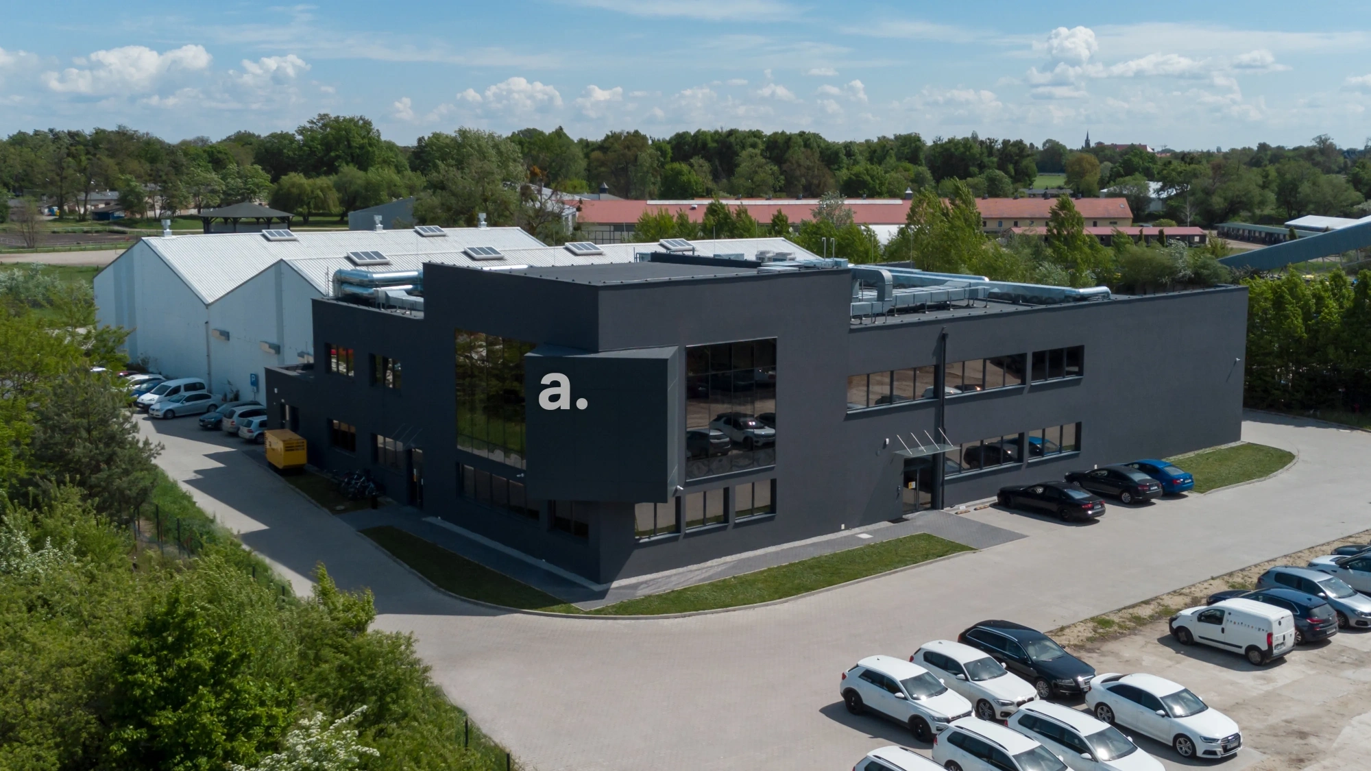 zdjecie budynku, firma