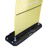 Detal systemu mocowania grafiki w bramie lukowej adGate Quick Arch