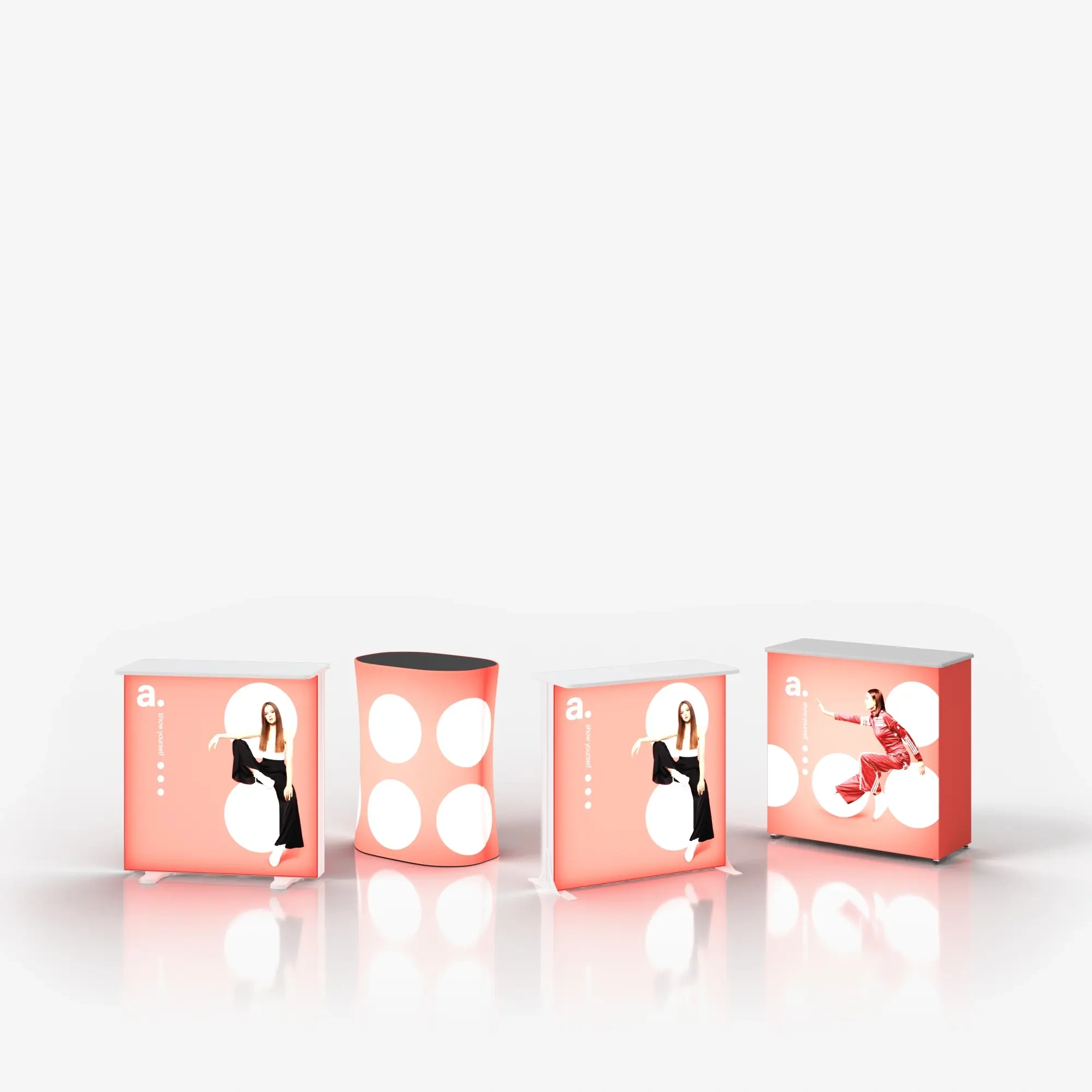 Quatre comptoirs publicitaires LED